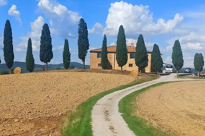 PRIVATE TRANSFER: from Assisi to Florence with stops in Cortona & Montepulciano - Scenic Drive Near Lake Trasimeno and the Rolling Hills of Tuscany