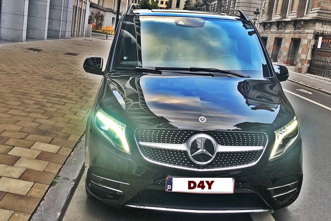 Private Transfer from Brussels - Amsterdam MB V-CLASS 7 PAX - The Mercedes V-Class Minivan: Comfort for Groups of Up to 7