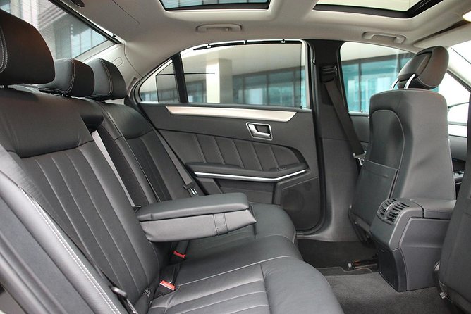 Private transfer from cruise port to Barcelona Airport or hotel - From Barcelona Cruise Terminal to a Luxury Vehicle