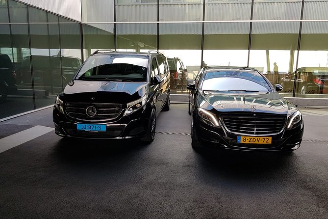 Private transfer from Dusseldorf to Amsterdam or Schiphol Airport - Pick-up Experience in Dusseldorf