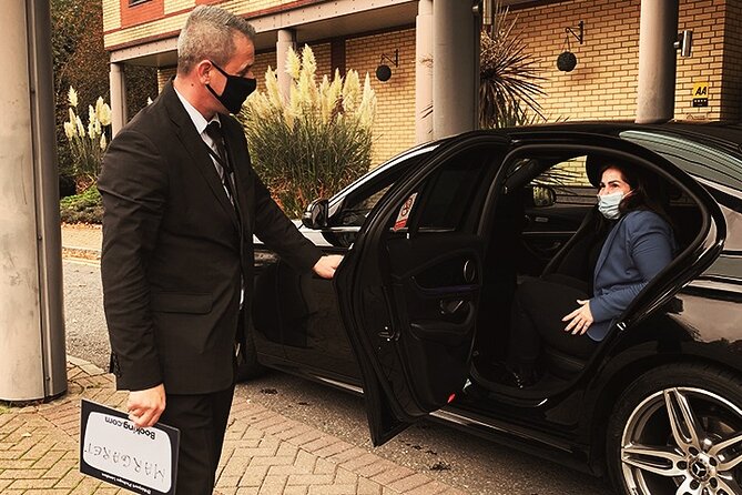 Private Transfer from Heathrow to Gatwick Airport - The Convenience of Meet and Greet in the Arrivals Area