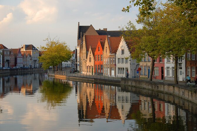 Private Transfer From Paris to Bruges - Vehicle Options and Group Size Accommodation