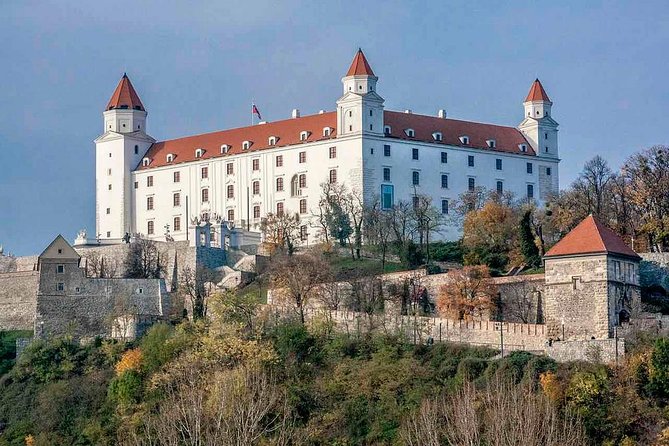 Private transfer from Vienna to Budapest with Bratislava visit - Making the Most of the Bratislava Stop