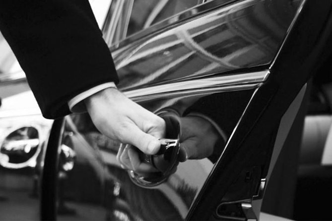 Private Transfer inside Rome - The Experience of the Transfer Vehicle