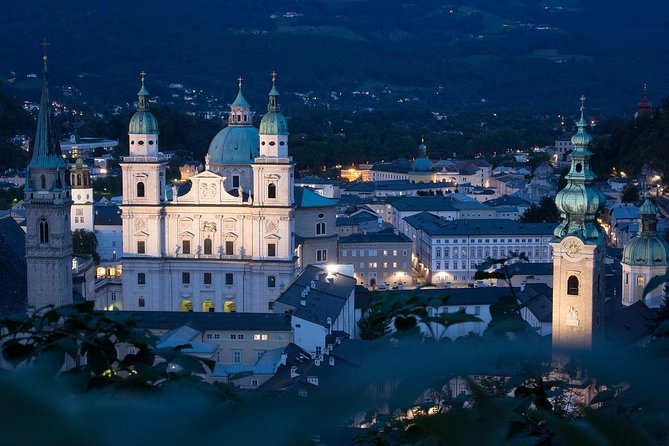 Private transfer: Nuremberg to Salzburg, 2h of Sightseeing stop - Meeting Point and Travel Timing