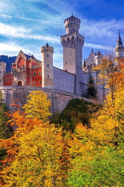 Private trip: Munich to Neuschwanstein Castle with tickets - Exploring Neuschwanstein Castle with Included Tickets