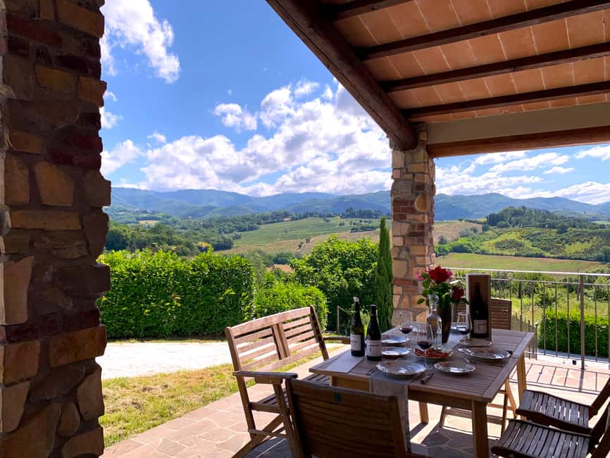 Private Tuscan Pinot Noir Tour with Lunch - The Charm of the Tuscan Lunch