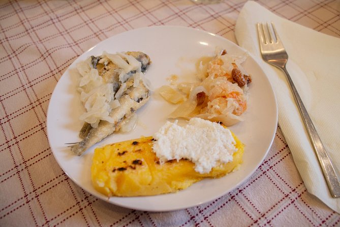 Private Venice Cooking Class and Market Tour with Fun Local Laura - Exploring the Santa Margherita Market with Laura