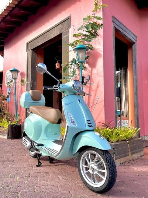 Private Vespa Tour Funchal & Câmara Lobos (3hrs) - Discovering Funchal’s Vibrant Streets and Iconic Landmarks