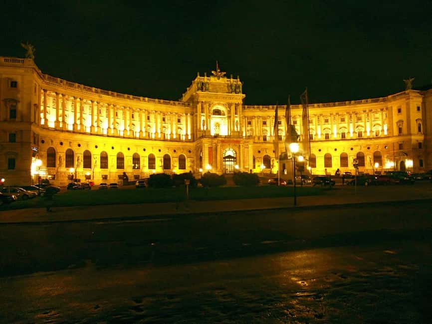 Private Vienna Night Tour  Palaces & City Lights - The Tour Starts with a Personlized Pickup in Vienna
