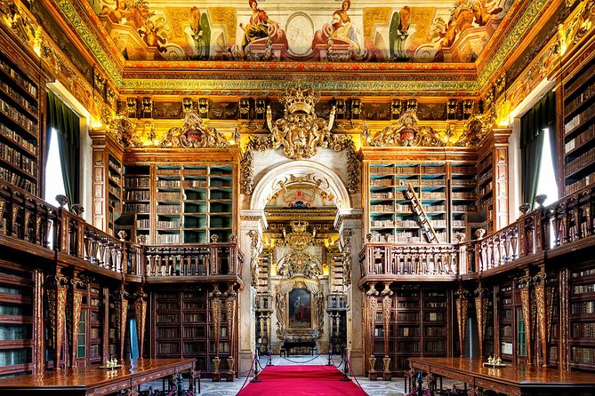 PRIVATE VIP Joanina Library & University of Coimbra incl. tickets - Exploring St. Michael’s Chapel and Its Architectural Charm