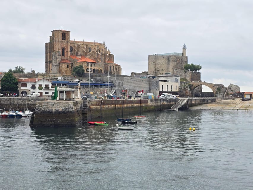 Private visit to Castro Urdiales: the great fishing village - Starting Point at the Tourist Office in Castro Urdiales