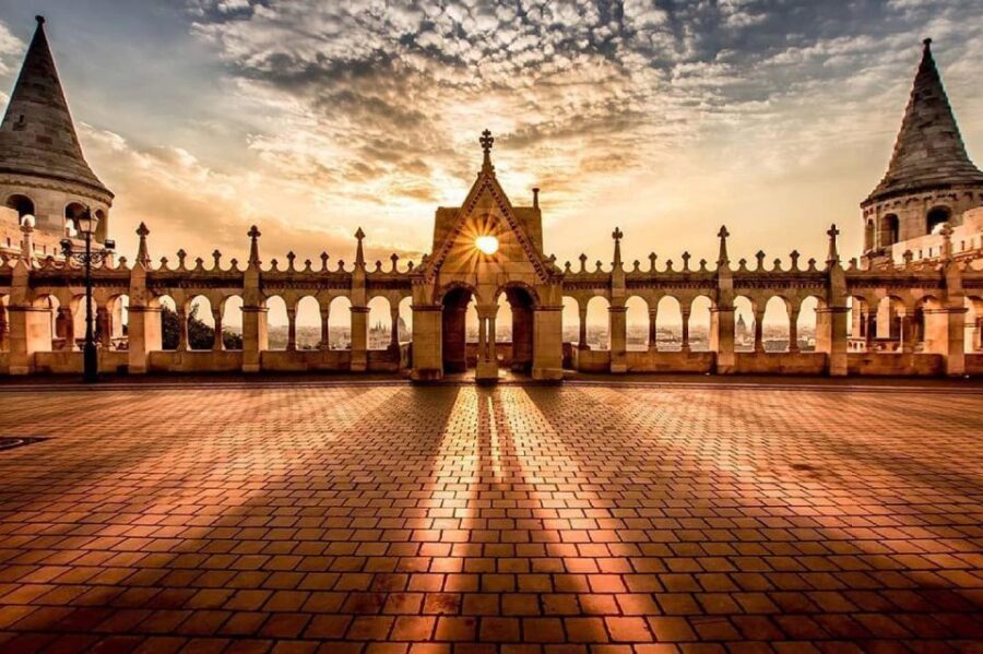 Private walking tour in Budapest in Dutch - Discover Buda Castle and Castle Hill Landmarks