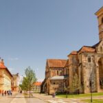 Private Walking Tour of Alba Iulia Citadel with Wine Tasting - Wine Tasting at Vinoteca Hugo: An Intimate Cellar Experience