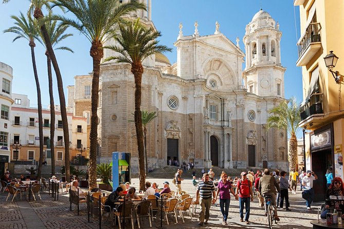 Private Walking Tour of Cadiz: includes Tavira Tower - Climbing the Iconic Tavira Tower for Panoramic Views