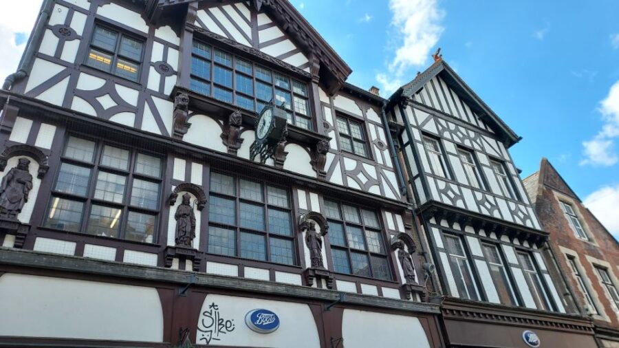 Private Winchester Walking Tour - Walking Past Winchester’s Iconic Cathedral and Its Surroundings