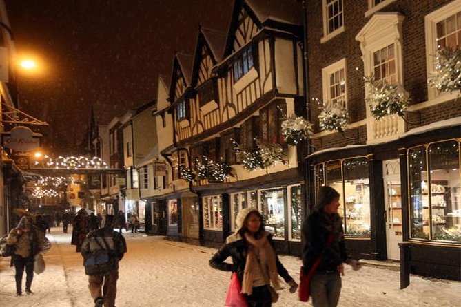 Private York Christmas Walking Tour - Exploring Yorks Ancient City Walls