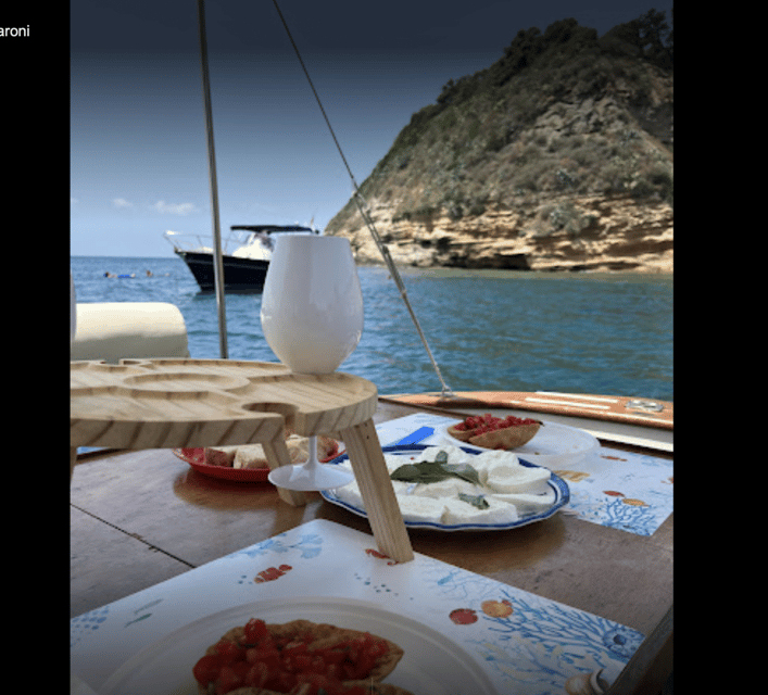 Procida: Boat Tour around the island - The Friendly Captain Banana Leads the Tour