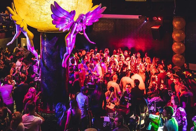 PUB CRAWL IN PRAGUE | Admission Ticket - Starting the Night at Recovery Room with Free Open Bar