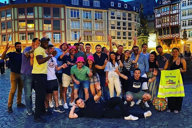 PubCrawl Frankfurt Weekend Pass - Shots and Party! - Visiting the Top Bars and the Club in Frankfurt