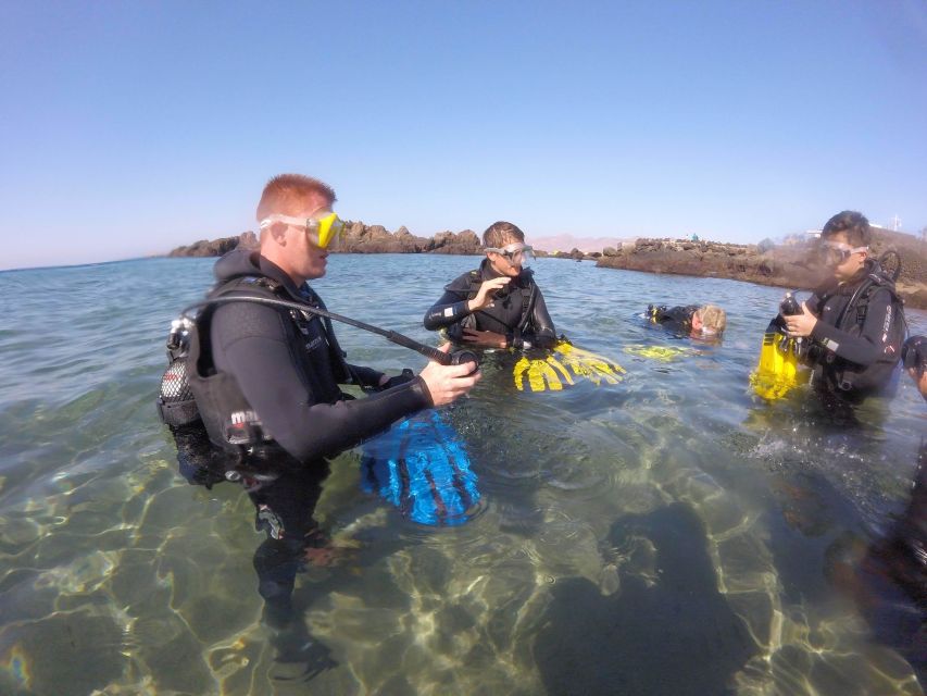 Puerto del Carmen: Try Scuba Diving  1 Dive for Beginners - Starting Point at Playa Chica in Puerto del Carmen