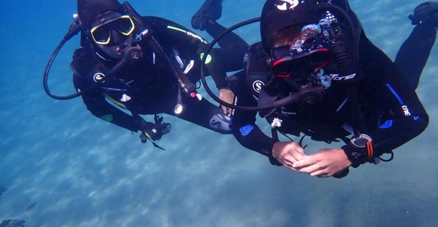 Puerto del Carmen: Try Scuba Diving from the beach - Starting Point at Playa Chica in Puerto del Carmen
