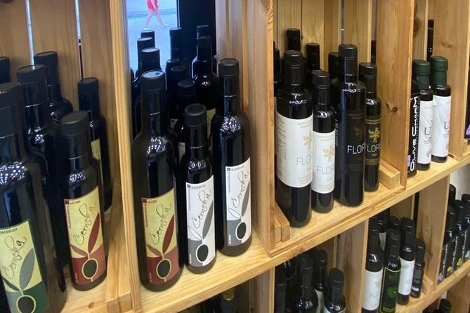 Pula Food Walking Tour - Discovering the Vibrant Titov Park and Roman Forum