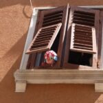 Pula: Historic Walking Tour with Local Guide & City Views - Visiting the Farmer’s Market and Taste of Local Life