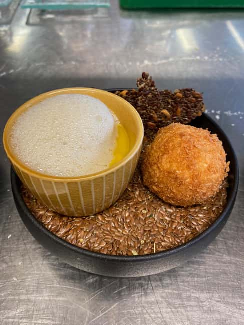 Ragusa: Sunday Brunch with Sparkling Welcome Drink - Crafting Your Personalized Three-Course Meal