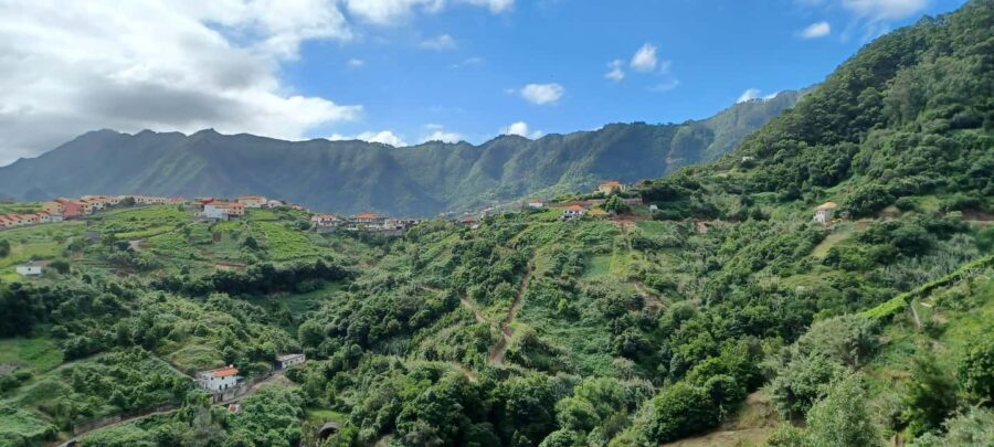 Referta levada walk: Discover Madeiras Quiet Countryside - The Scenic Route: From Porto da Cruz to the Countryside