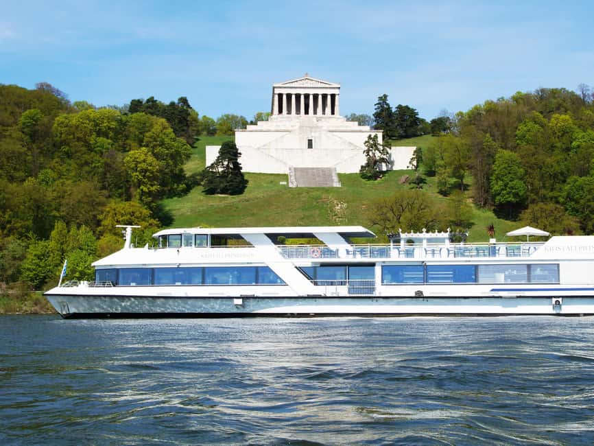 Regensburg: Sightseeing Boat Tour to Walhalla - Discovering Walhalla During the Regensburg Cruise