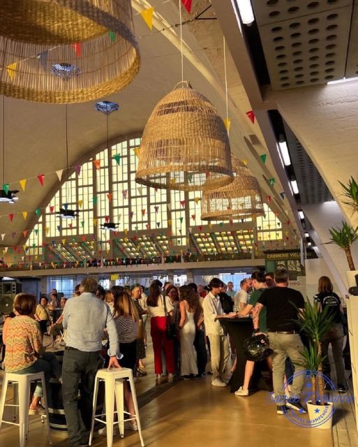 Reims : city-center discovery tour and champagne tasting - Exploring Reims’ Main Squares and Their Heritage