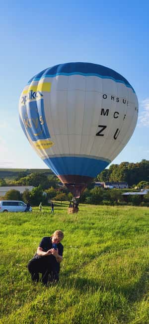 Reims (Pouillon) : Hot Air Balloon Flight with Champagne - Soaring Over the Saint-Thierry Massif in a Hot Air Balloon