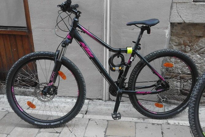 Rent a Bike in Zadar - Helmet, Lock and city map included - Routes to Nin and Ugljan Island