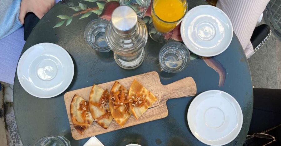 Rethymno: Old Town Walking Tour with Meal - Tasting Honey, Olive Oil, and Raki Like a Local