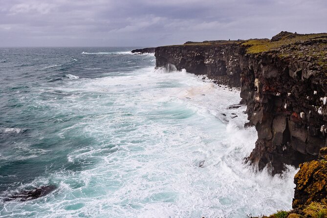 Reykjanes Peninsula: Volcanos & Blue Lagoon Self-Guided Tour - The Dramatic Hafnarberg Sea Cliffs