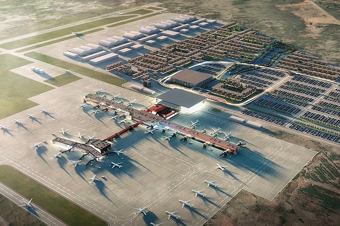 Reykjavik area to Keflavik Private Luxury Airport Transfer - The Luxury Vehicle Experience and Comfort Features