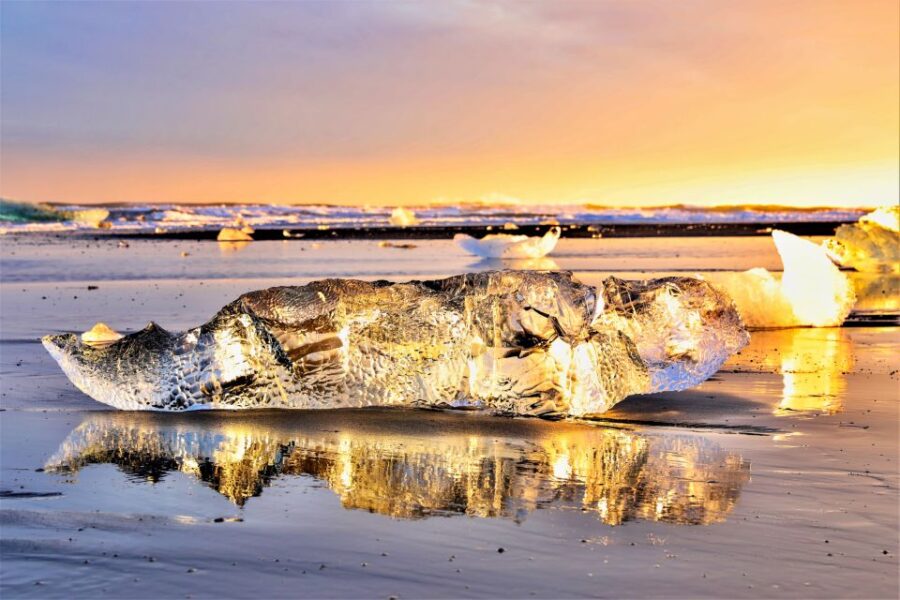 Reykjavik: Jokulsarlon Glacier Lagoon & Diamond Beach Tour - Exploring Vík and Its Dramatic Coastal Views