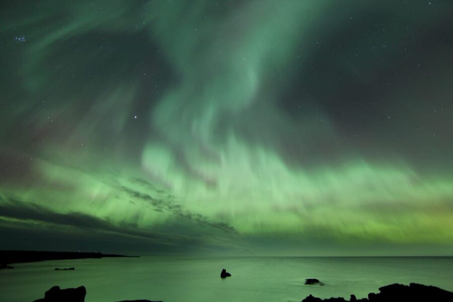 Reykjavik: Northern Lights Super Jeep Tour - From Reykjavík to Remote Northern Lights Viewing Spots