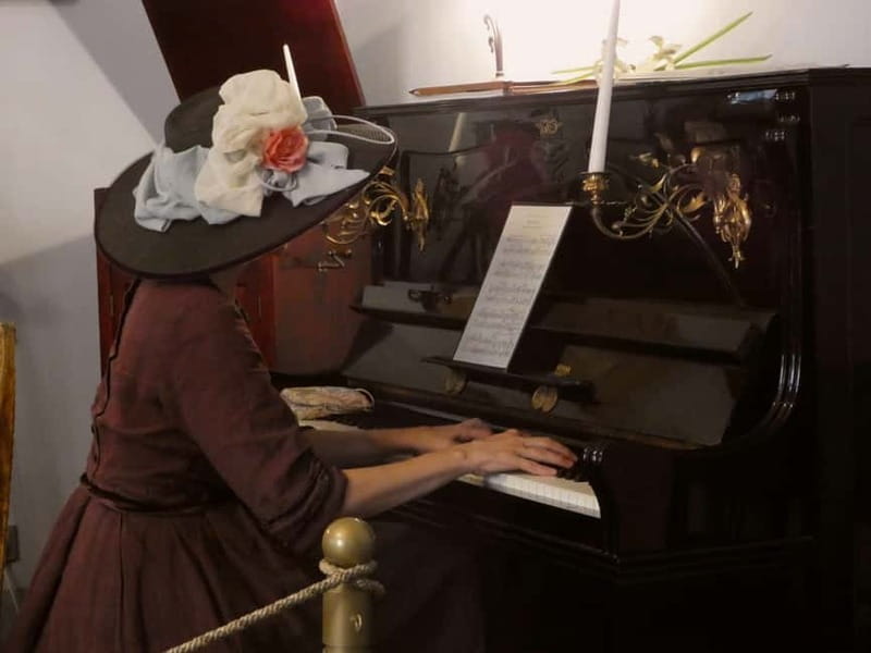 Riga: Art Nouveau highlights & Visit of Art Nouveau Museum - Discovering Elisabethstrasse and Albertstrasse’s Decorative Art Nouveau Style