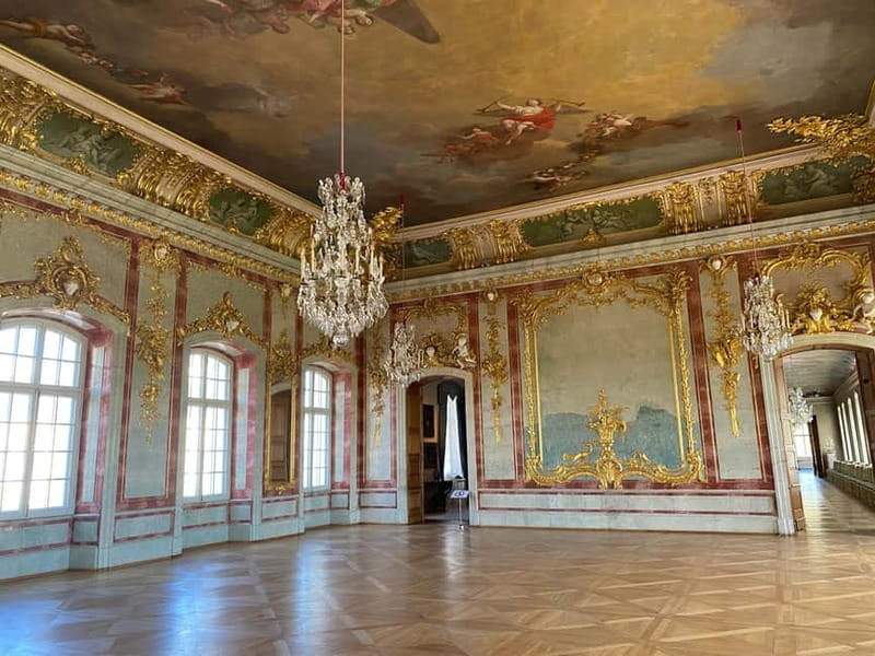 Riga: Hill of Crosses, Rundle Palace, & Bauska Castle Tour - Exploring Rundale Palace and Its Gardens