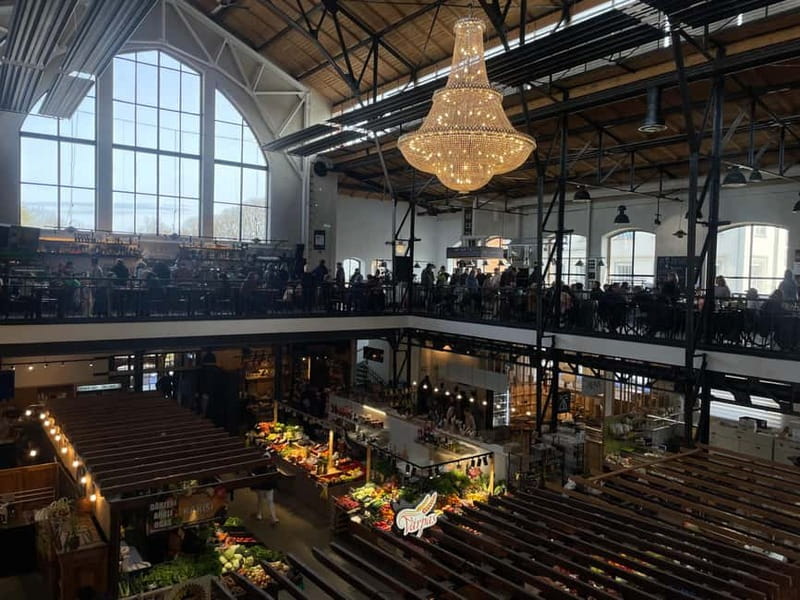 Riga Local Market Gastro Experience: Guided Tour & Tastings - Tasting Seasonal Latvian Flavors and Drinks