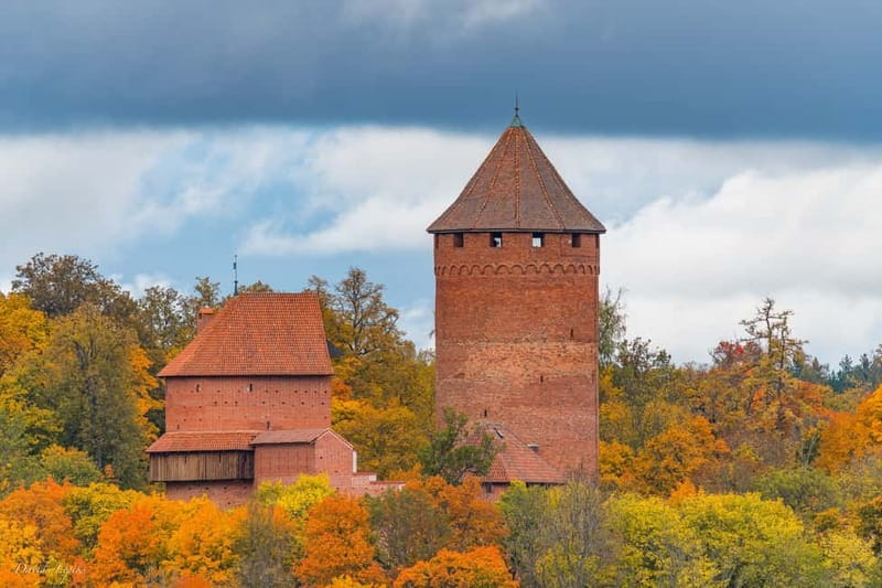 Riga: Private Sigulda, Turaida, and Gauja National Park Tour - Discovering Turaida Castle and its Tower