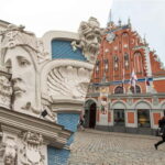 Riga's Old Center and Art Nouveau Tour - Discover the Spectacular Art Nouveau Architecture