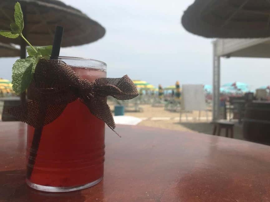 Rimini: Relaxing day by the sea with aperitif for 2 people - The Perfect Seaside Spot with Front-Row Comfort