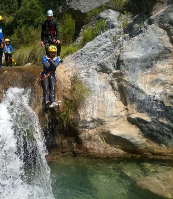 Río Verde, Otivar, Granada: canyoning, crystal clear waters, jumps, and rappelling. - What Sets This Tour Apart from Others