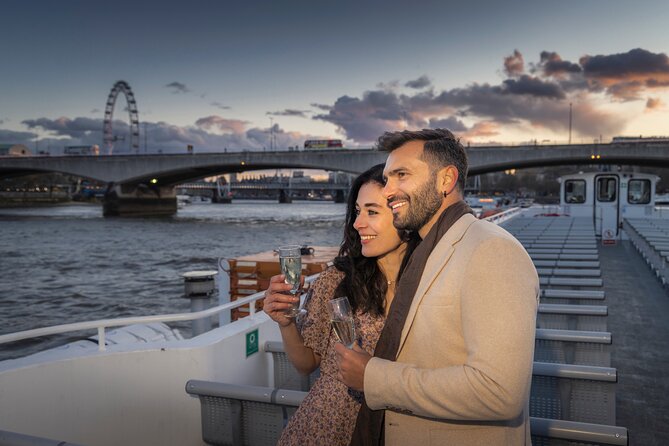 River Thames Evening Cruise with Sparkling wine and Canapés - London’s Nightlife Comes Alive on the Thames