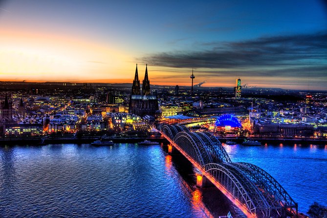 Roman City of Cologne: Day Trip from Amsterdam Christmas market - Discover Colognes Iconic Hohenzollern Bridge
