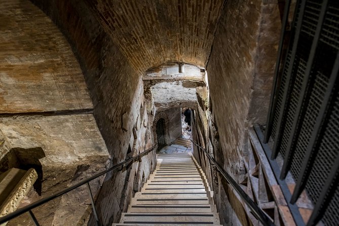 Roman Countryside Walk: Catacombs, Aqueducts and Appian Way - The Lush Ruins of Circus of Maxentius