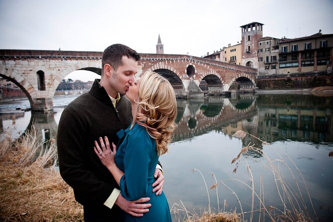 Romantic Photoshooting in Verona - Exploring Piazza Erbe and Hidden Streets